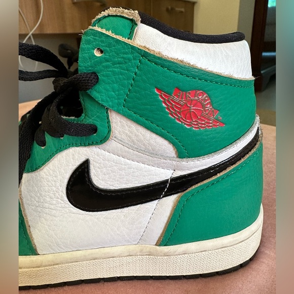 Retro Air Jordan 1 high top OG “lucky green” size 7 women’s - Picture 2 of 11